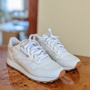 reebok • classic sneakers